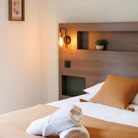 Appart'Hotel Le Corot - Acces Autonome - Saint-Junien Centre Extérieur photo