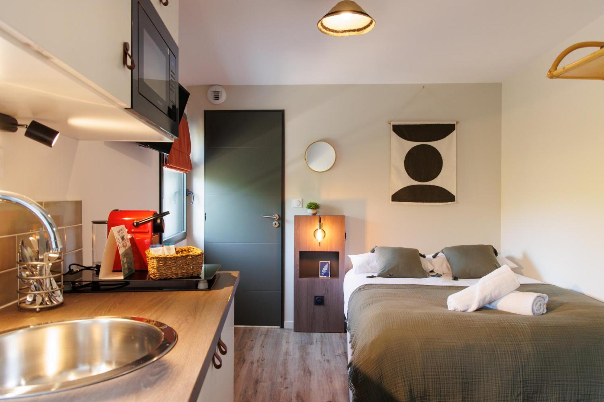 Appart'Hotel Le Corot - Acces Autonome - Saint-Junien Centre Extérieur photo