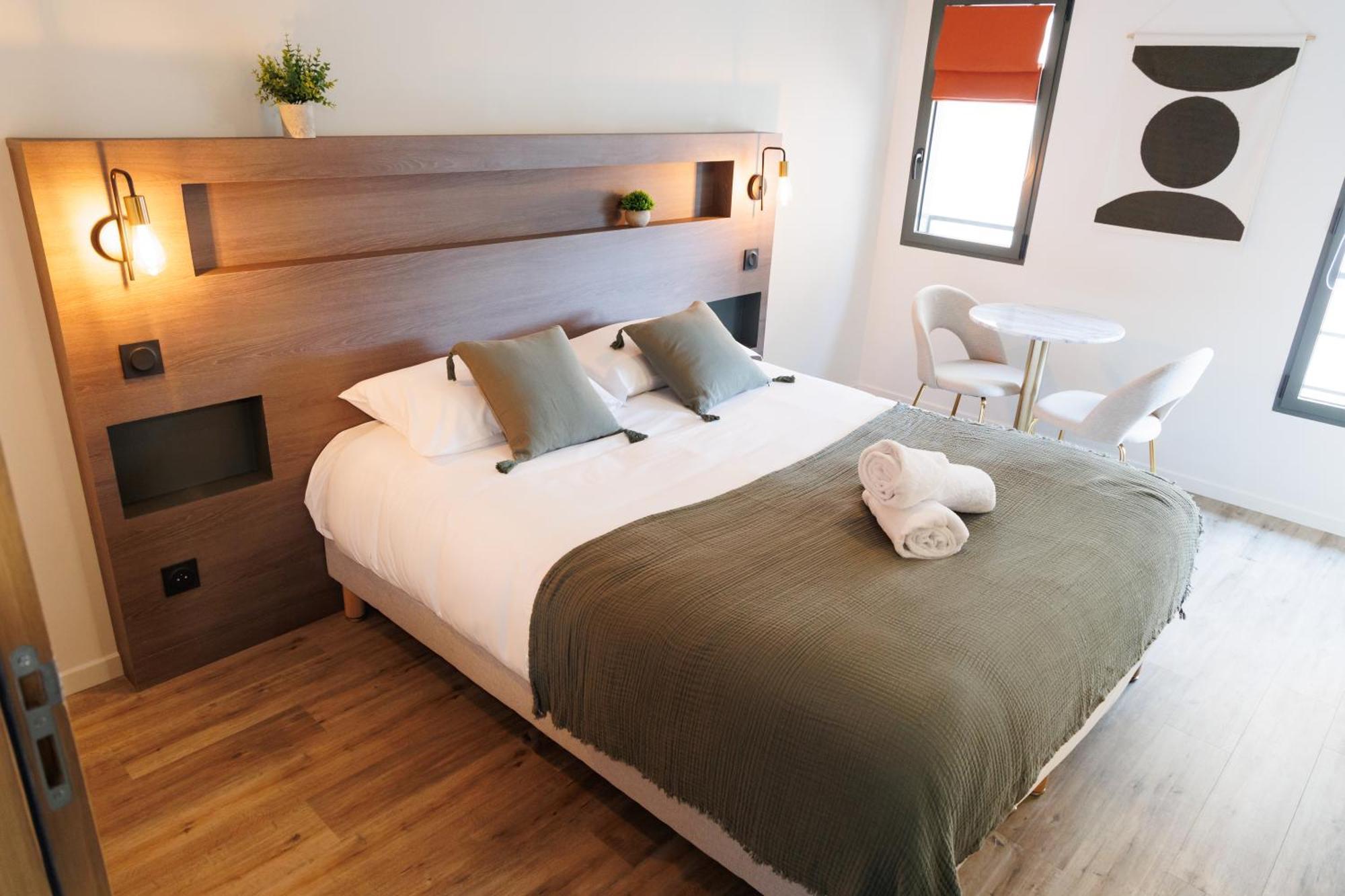 Appart'Hotel Le Corot - Acces Autonome - Saint-Junien Centre Extérieur photo