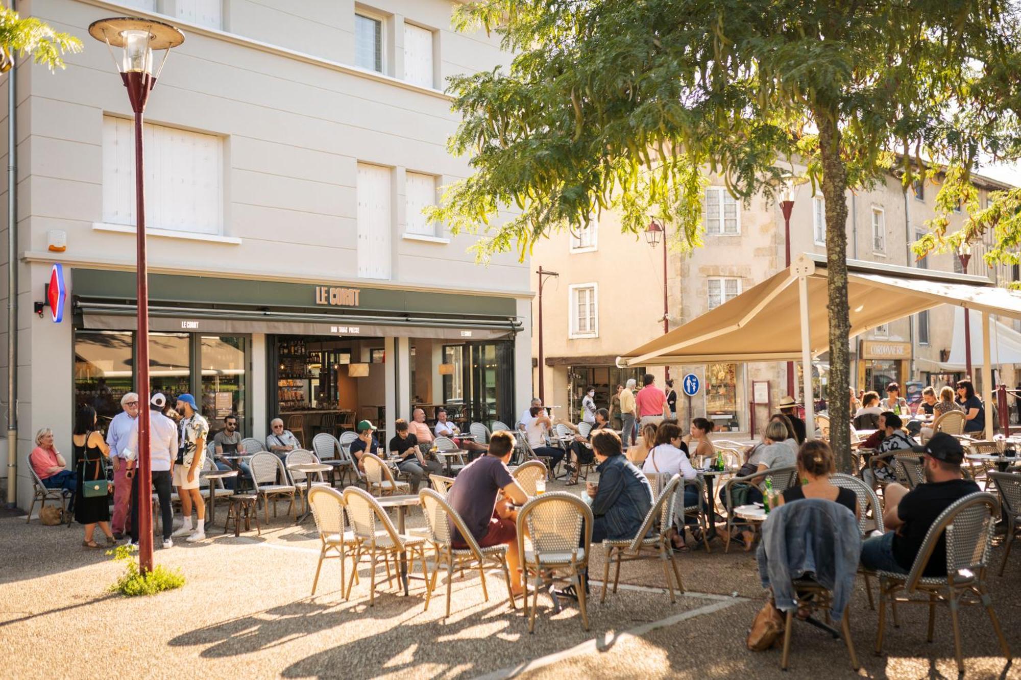 Appart'Hotel Le Corot - Acces Autonome - Saint-Junien Centre Extérieur photo